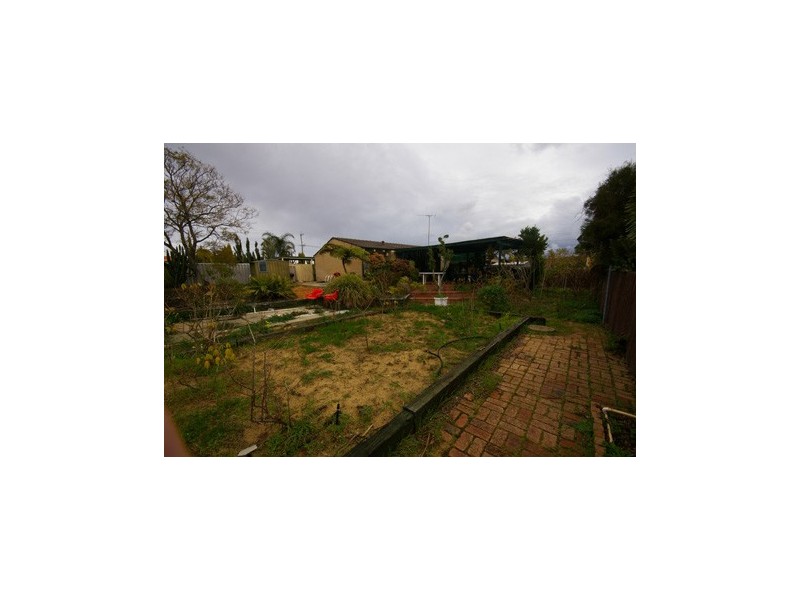 3 Parin Road, Marangaroo WA 6064