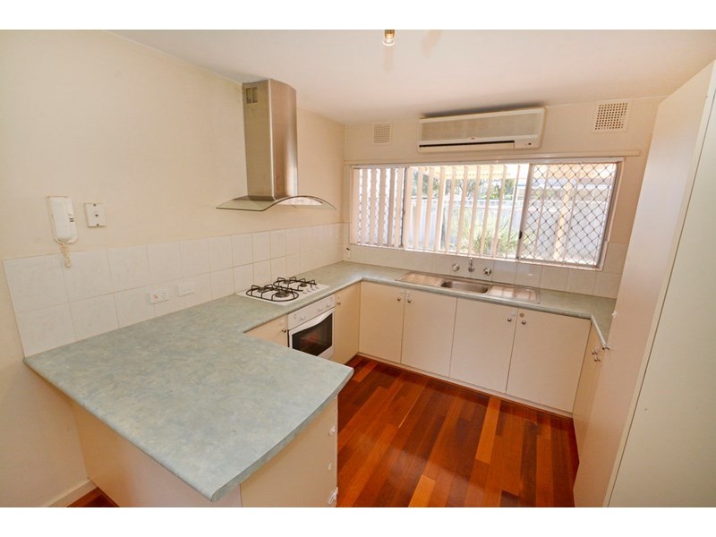 8/71 Tendring Way, Girrawheen WA 6064