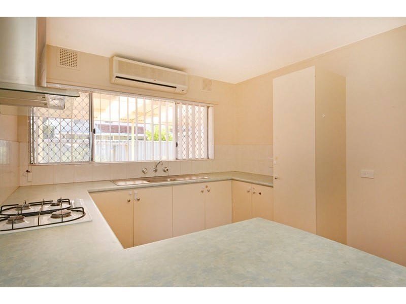 8/71 Tendring Way, Girrawheen WA 6064