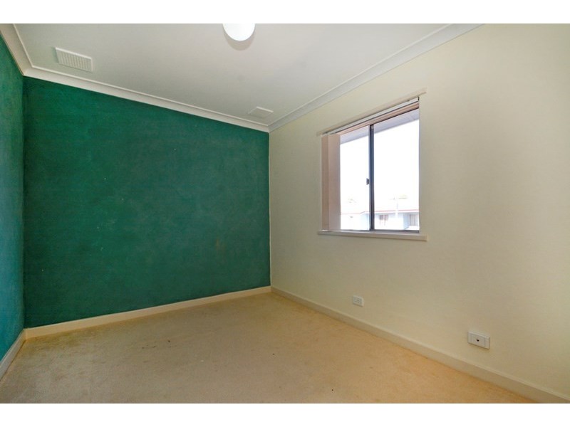 8/71 Tendring Way, Girrawheen WA 6064