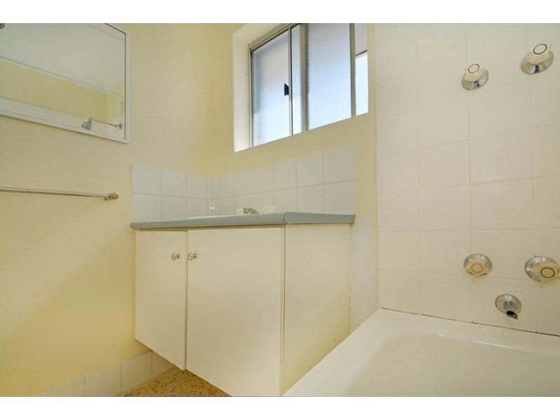 8/71 Tendring Way, Girrawheen WA 6064