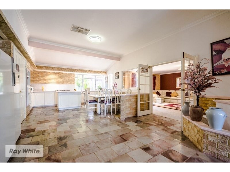 14 Margate Place, Marangaroo WA 6064