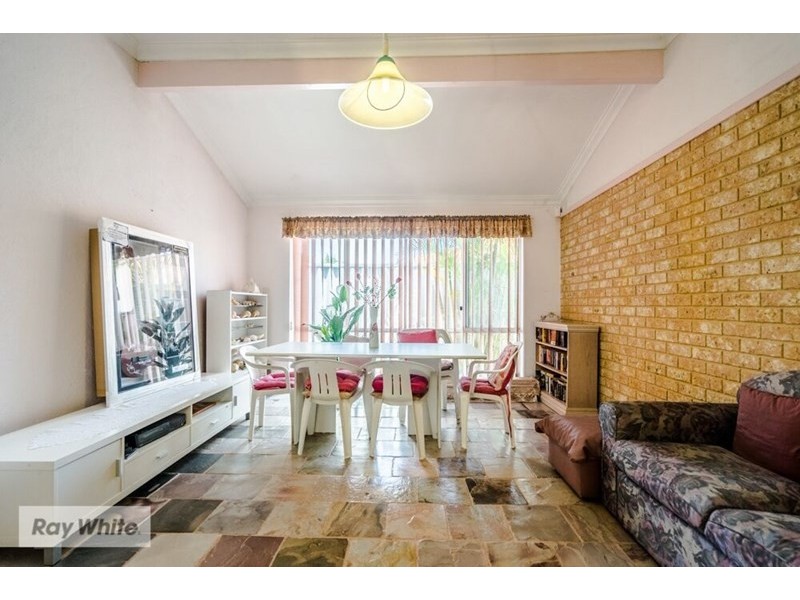 14 Margate Place, Marangaroo WA 6064