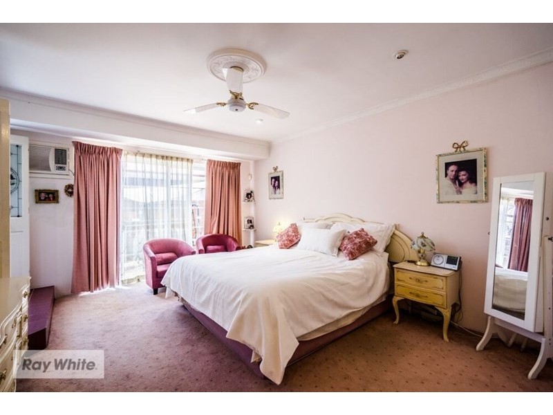 14 Margate Place, Marangaroo WA 6064