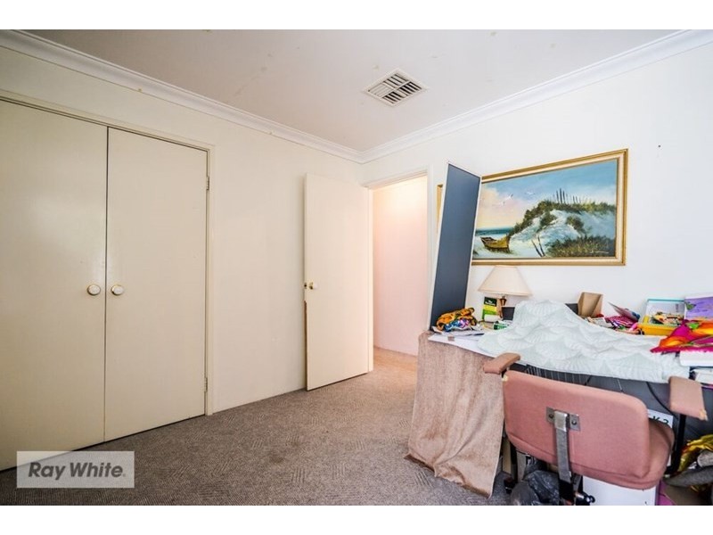 14 Margate Place, Marangaroo WA 6064