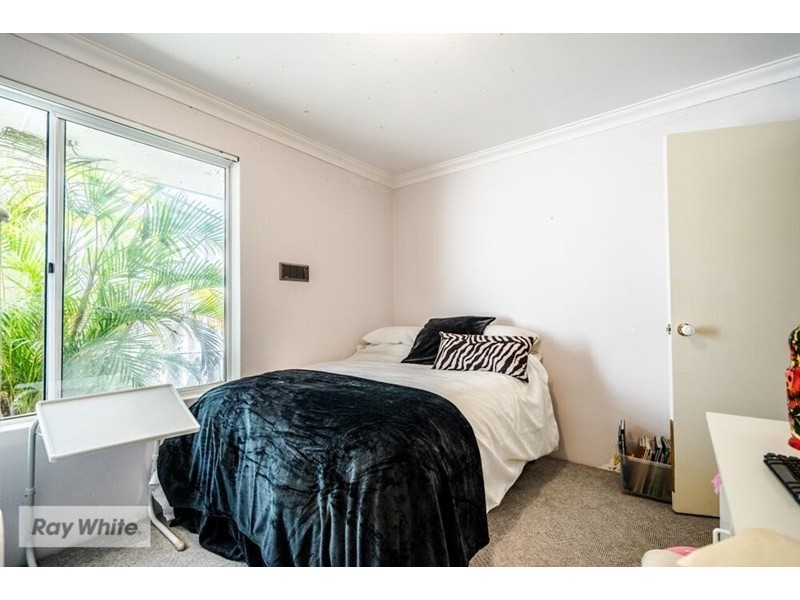 14 Margate Place, Marangaroo WA 6064