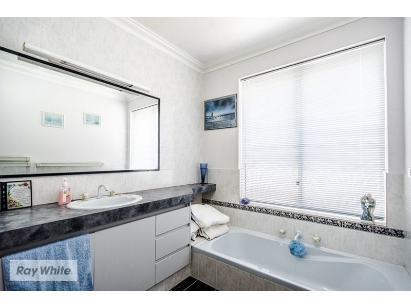 14 Margate Place, Marangaroo WA 6064