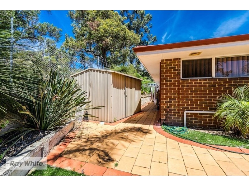 14 Margate Place, Marangaroo WA 6064