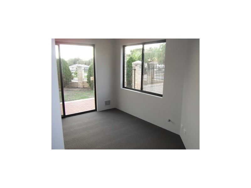 28 Ilumba Road, Nollamara WA 6061