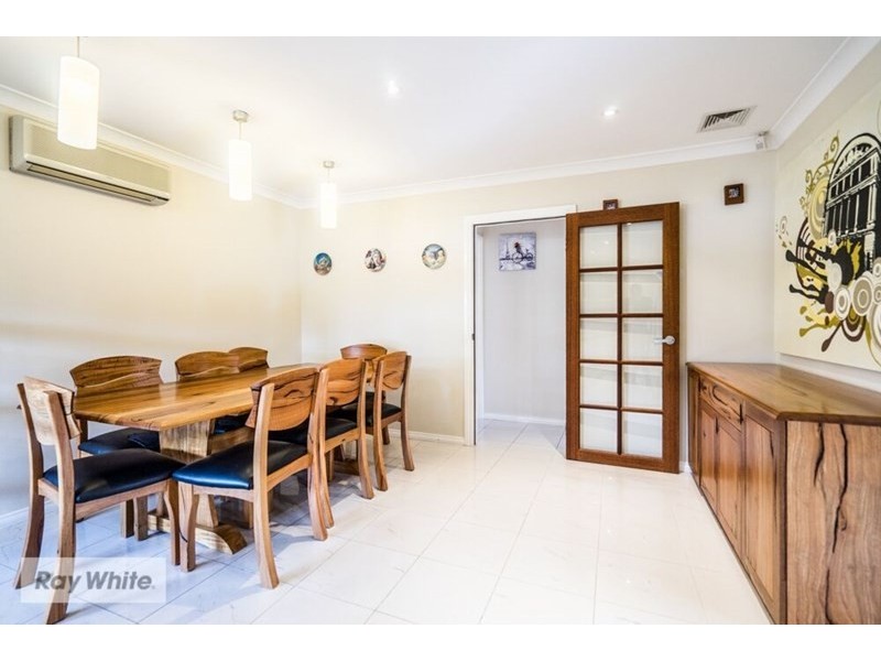 40 Oakleaf Circle, Mirrabooka WA 6061