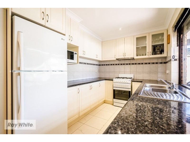 40 Oakleaf Circle, Mirrabooka WA 6061