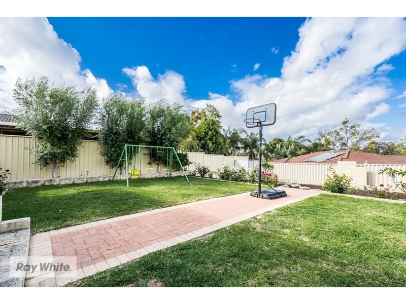 40 Oakleaf Circle, Mirrabooka WA 6061