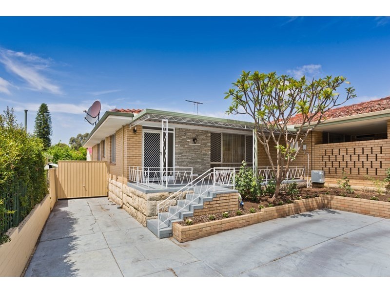 17A Pickering Way, Booragoon WA 6154