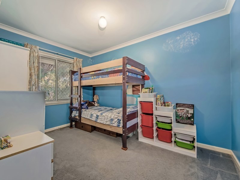 6 Stoke Court, Girrawheen WA 6064