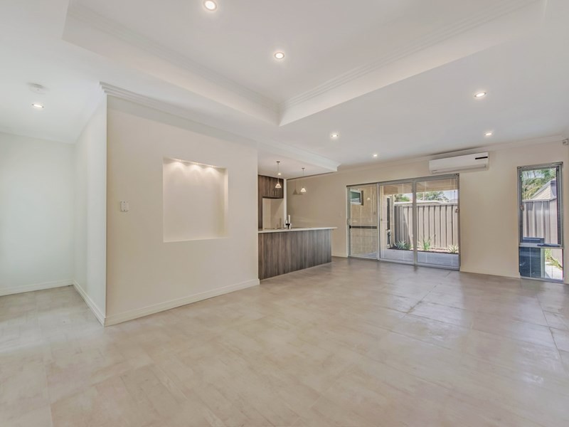 68 bandc Hepburn Way, Balga WA 6061