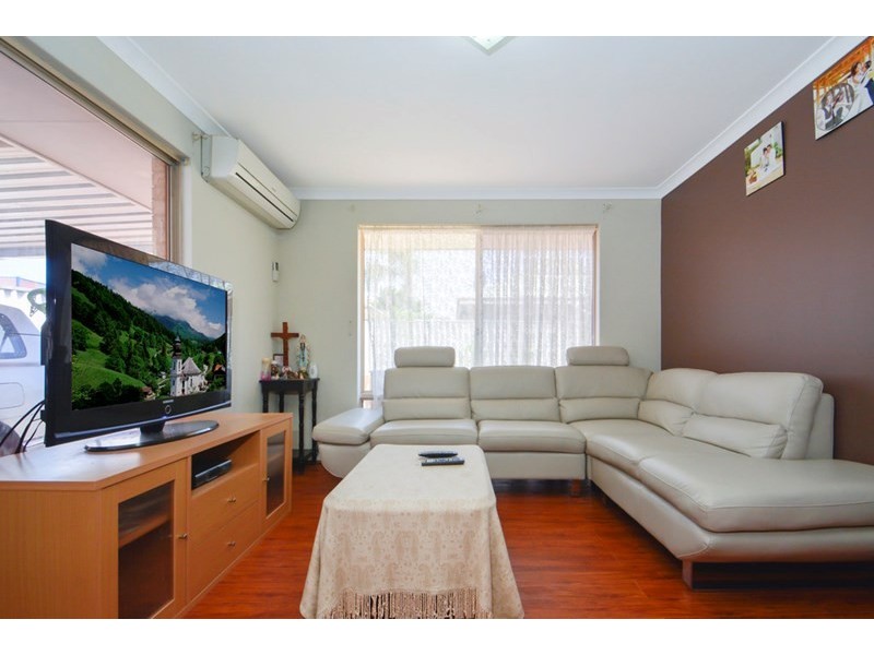 21 River Fig Place, Alexander Heights WA 6064