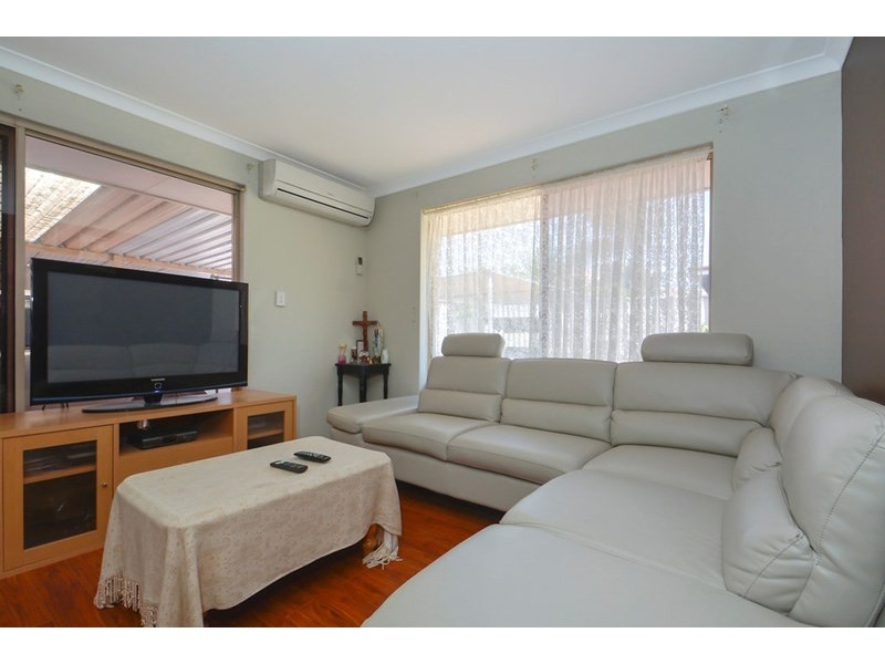 21 River Fig Place, Alexander Heights WA 6064