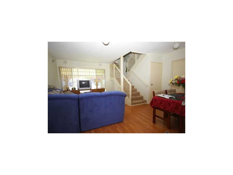 8/65 Hainsworth Avenue, Girrawheen WA 6064