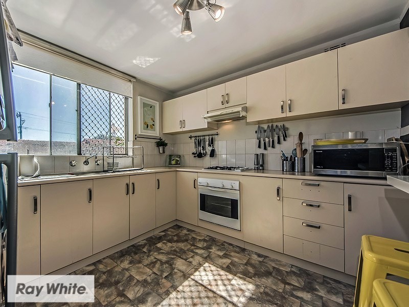 4B Casserley Avenue, Girrawheen WA 6064