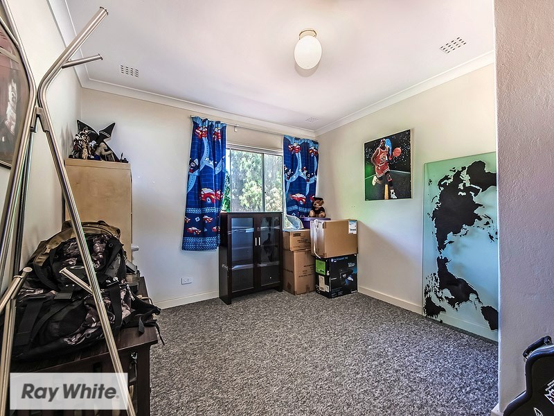 4B Casserley Avenue, Girrawheen WA 6064
