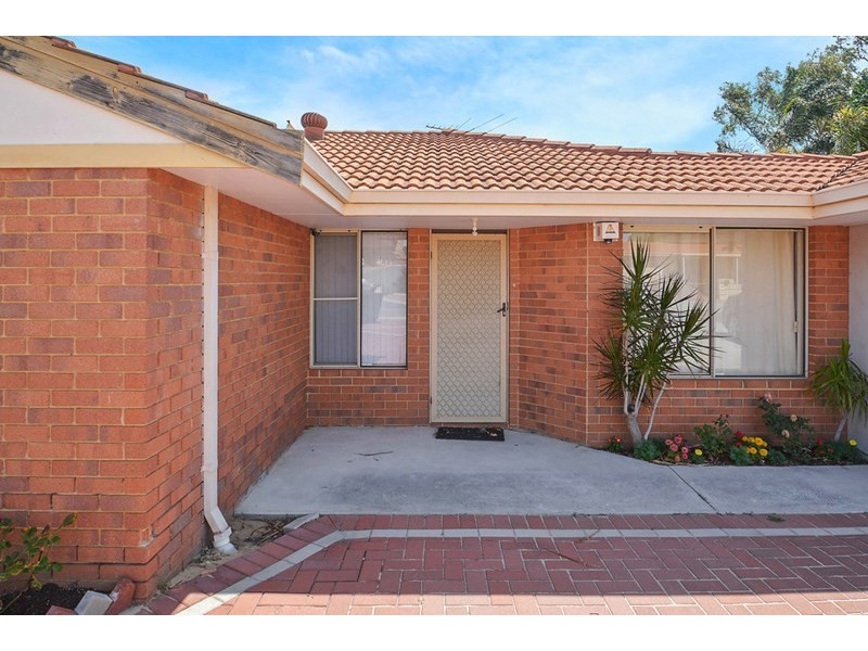 85 Hillcrest Road, Alexander Heights WA 6064