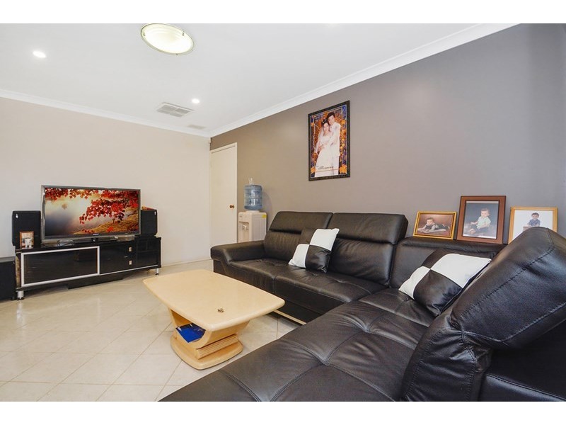 85 Hillcrest Road, Alexander Heights WA 6064