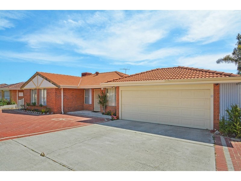 85 Hillcrest Road, Alexander Heights WA 6064