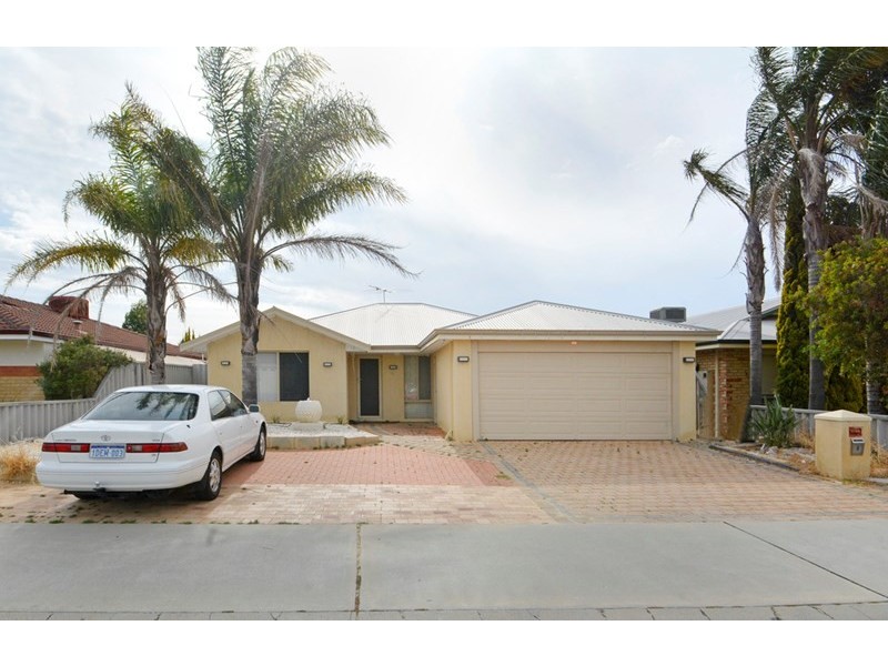 6 Parkin Way, Marangaroo WA 6064