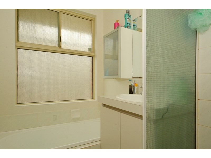 6 Parkin Way, Marangaroo WA 6064