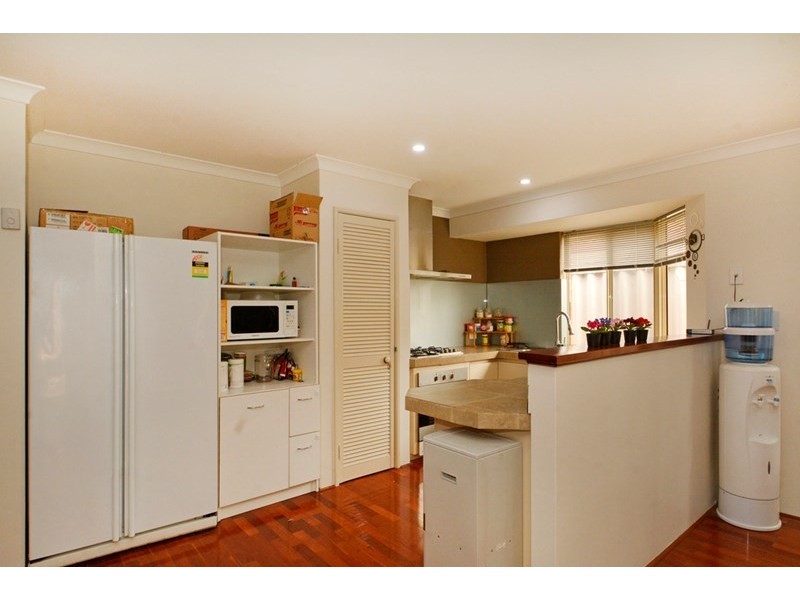 6 Parkin Way, Marangaroo WA 6064