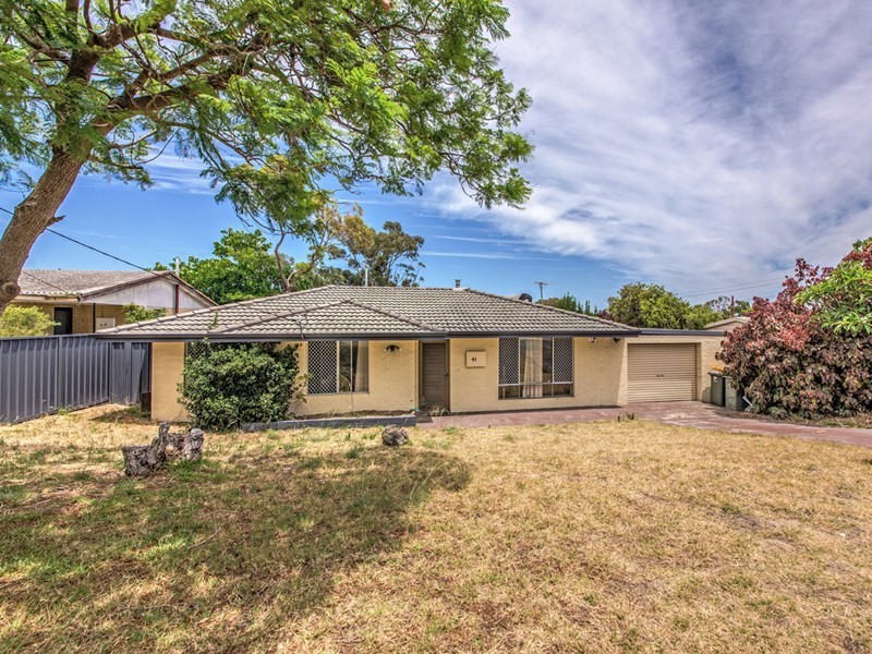 41 Oldfield Road, Girrawheen WA 6064