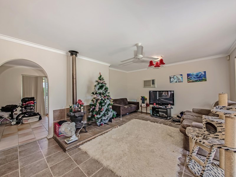 41 Oldfield Road, Girrawheen WA 6064
