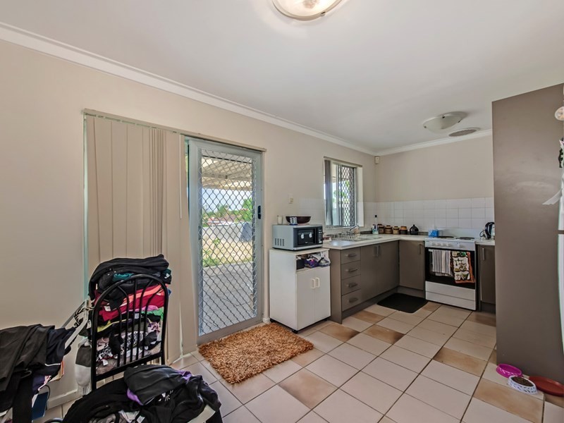 41 Oldfield Road, Girrawheen WA 6064