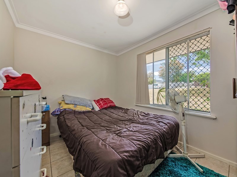 41 Oldfield Road, Girrawheen WA 6064