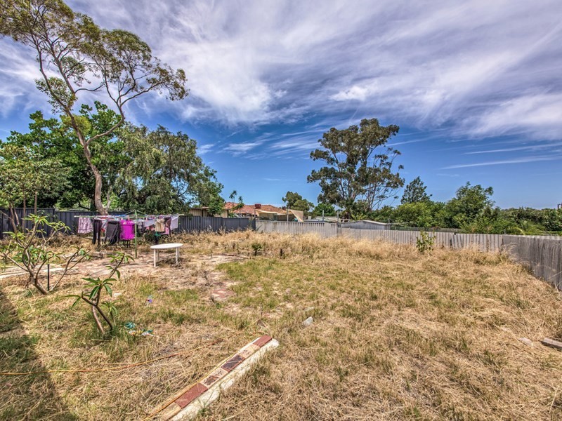 41 Oldfield Road, Girrawheen WA 6064