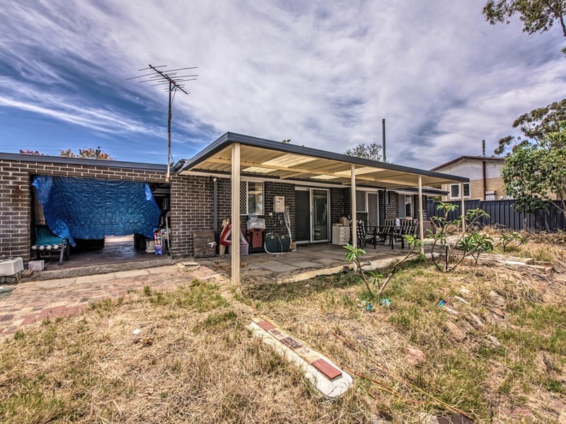 41 Oldfield Road, Girrawheen WA 6064