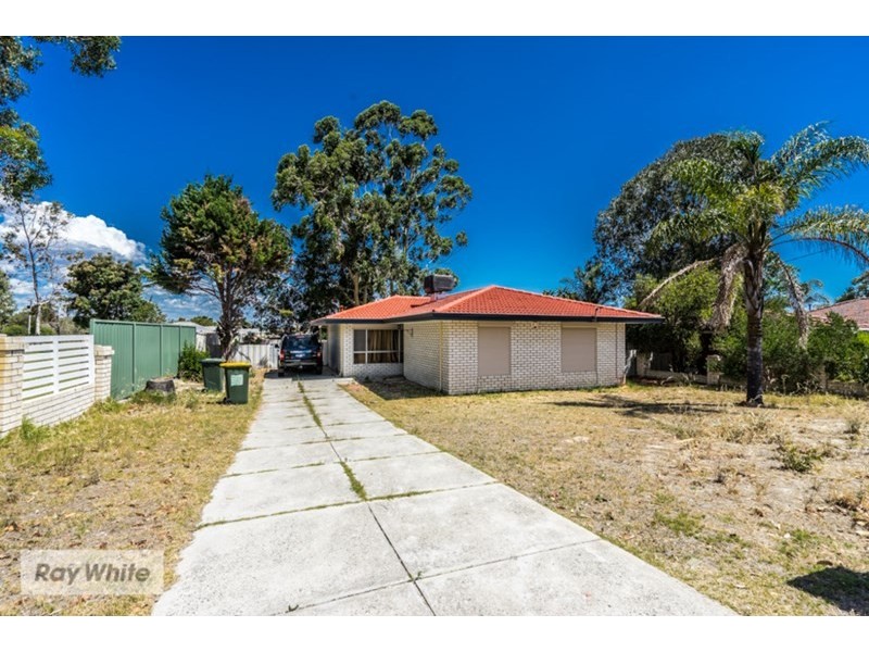 15 Brecknock Way, Girrawheen WA 6064