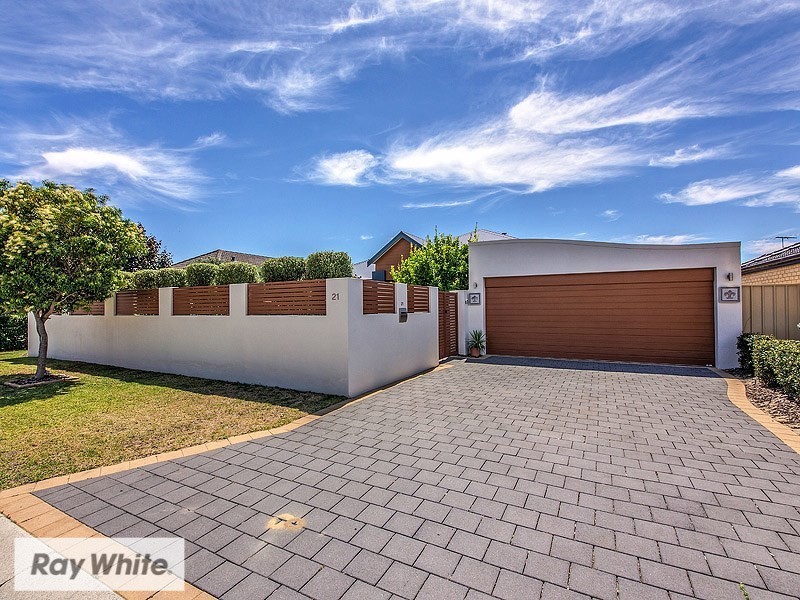 21 Eglinton Drive, Darch WA 6065