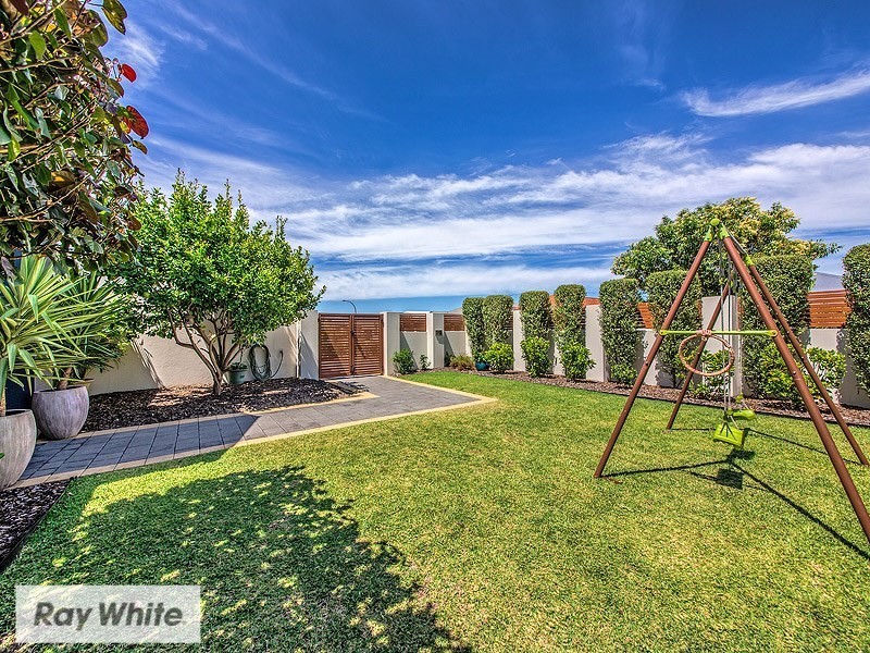 21 Eglinton Drive, Darch WA 6065