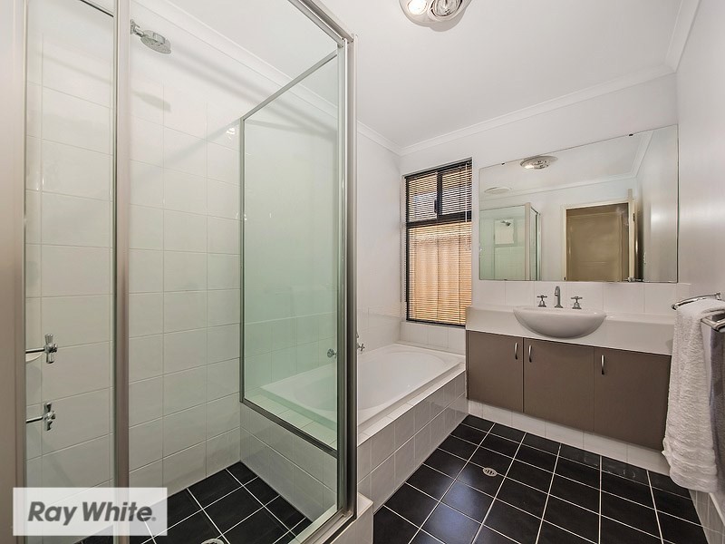 21 Eglinton Drive, Darch WA 6065