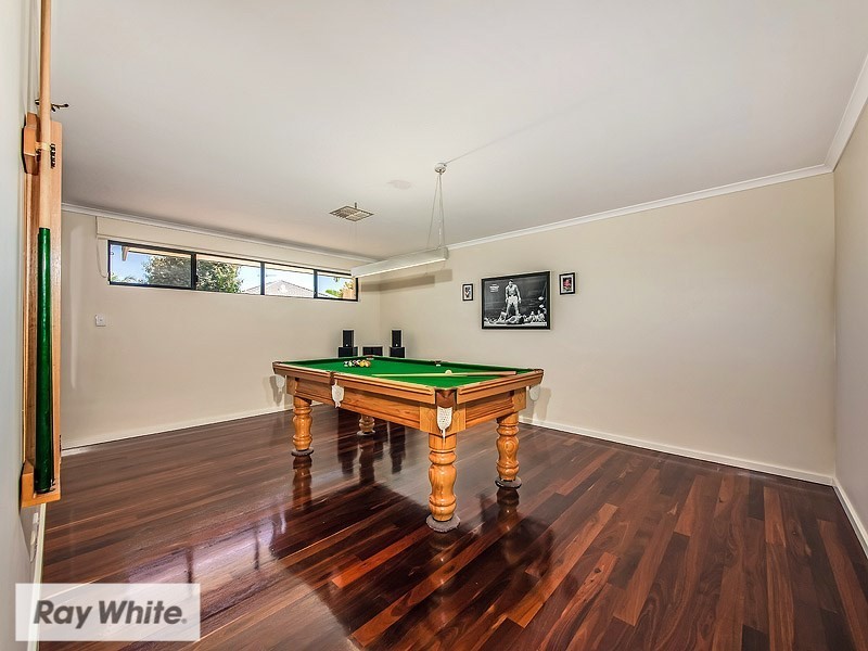 21 Eglinton Drive, Darch WA 6065