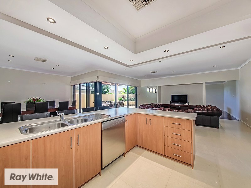 21 Eglinton Drive, Darch WA 6065