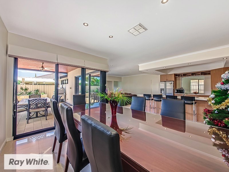 21 Eglinton Drive, Darch WA 6065