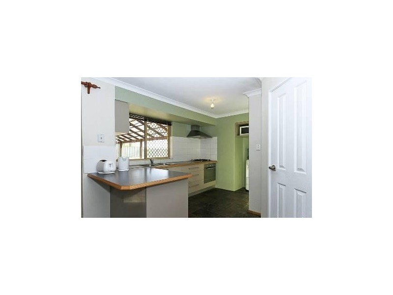 21 Chestnut Grove, Mirrabooka WA 6061