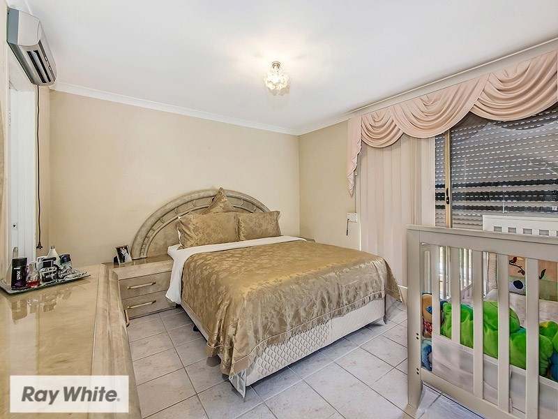 2 Diploma Rise, Marangaroo WA 6064