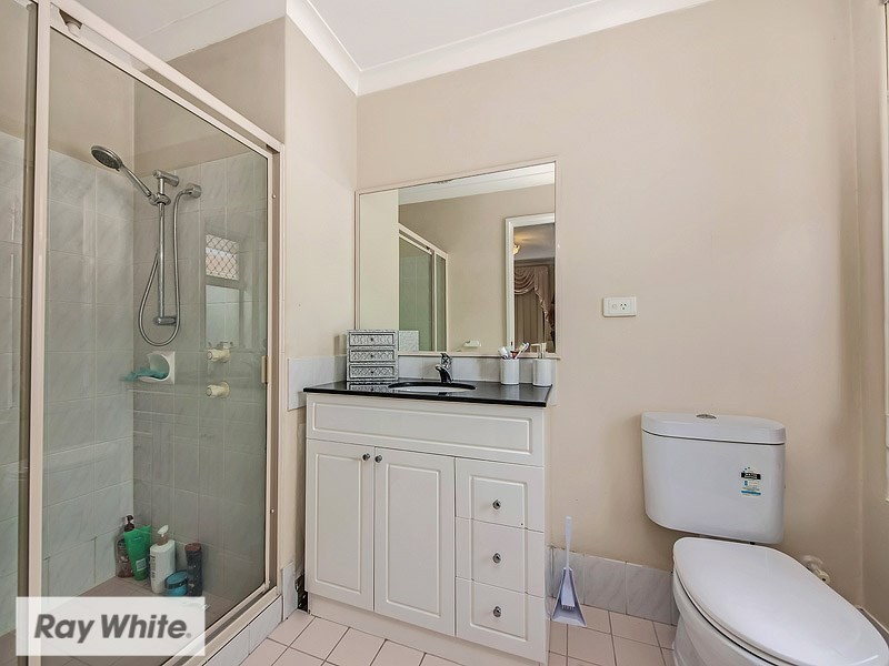 2 Diploma Rise, Marangaroo WA 6064