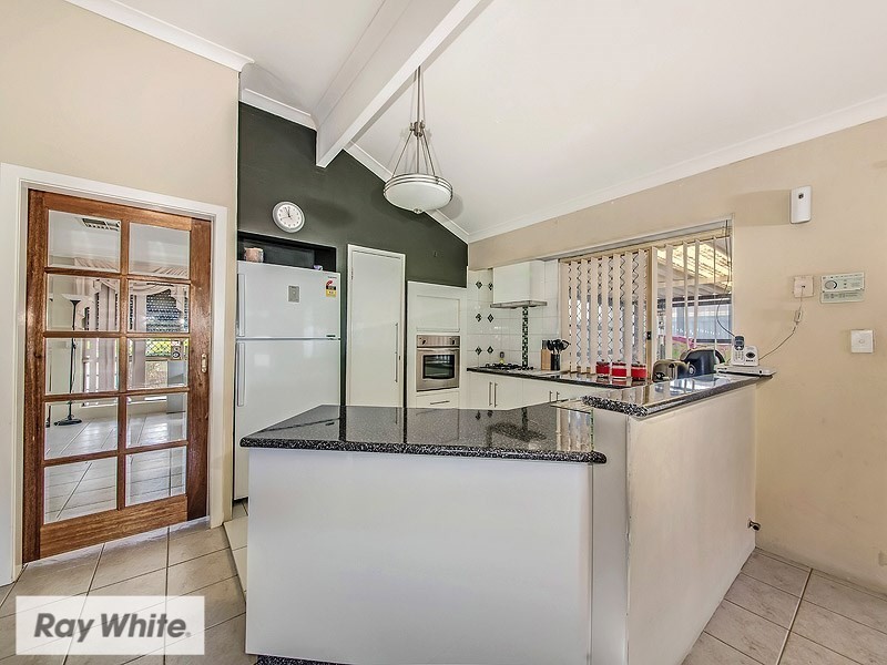 2 Diploma Rise, Marangaroo WA 6064