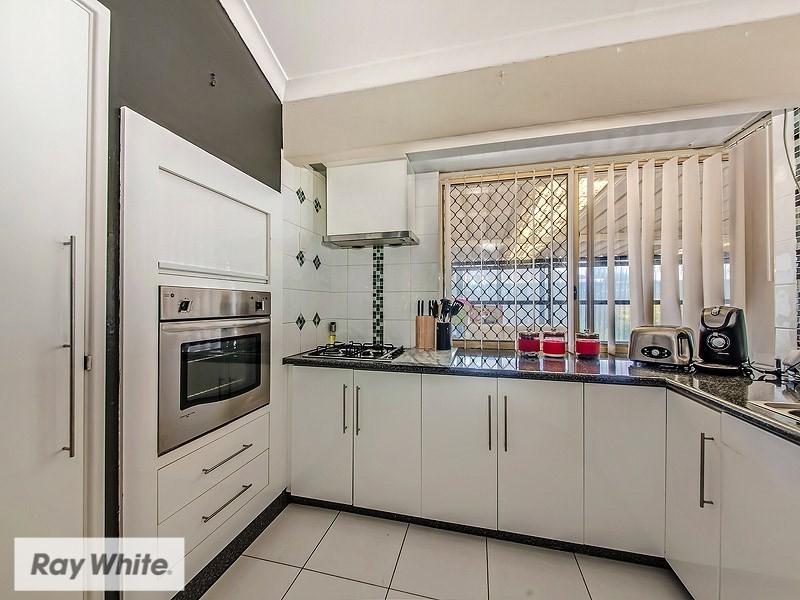 2 Diploma Rise, Marangaroo WA 6064