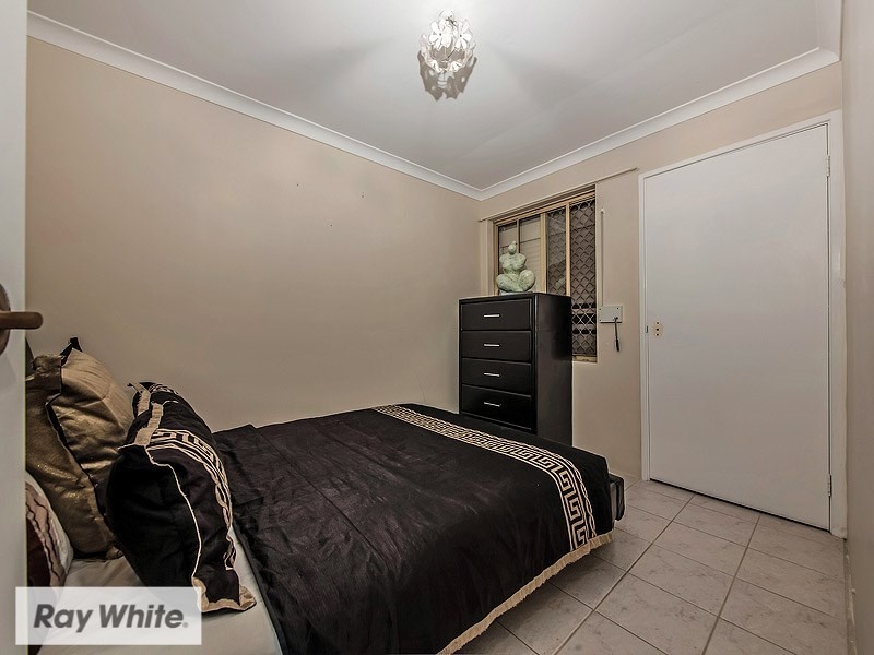 2 Diploma Rise, Marangaroo WA 6064