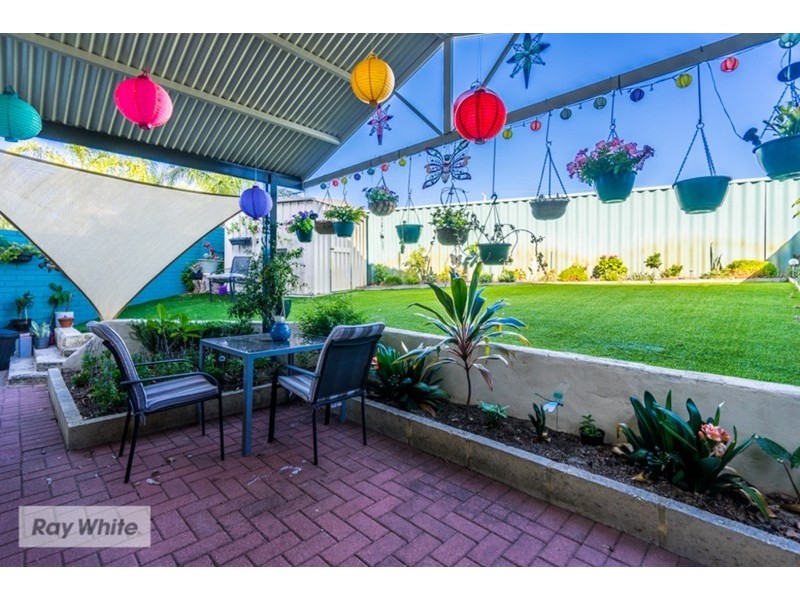 8/22 Manolas Way, Girrawheen WA 6064